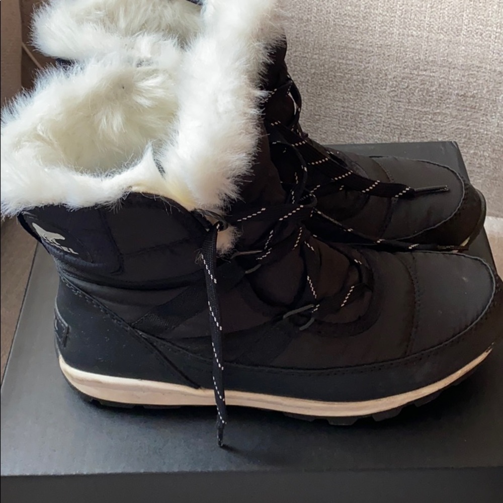 Sorel Whitney short lace